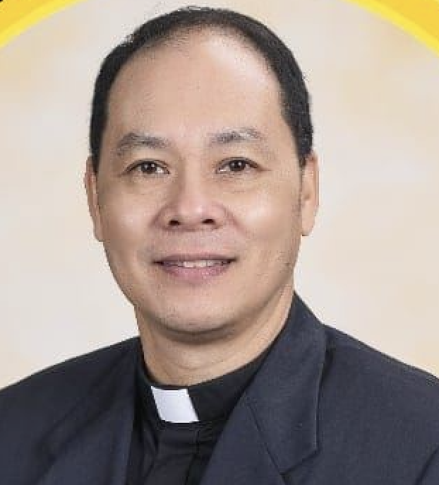 Fr. Dario Echipare
